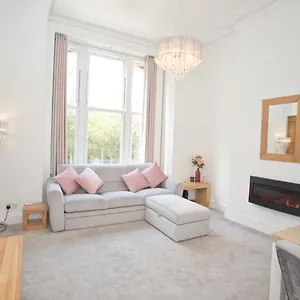 chine-beach-apartment-beautiful-location-next-to-the-beach.bournemouth-hotels.org/